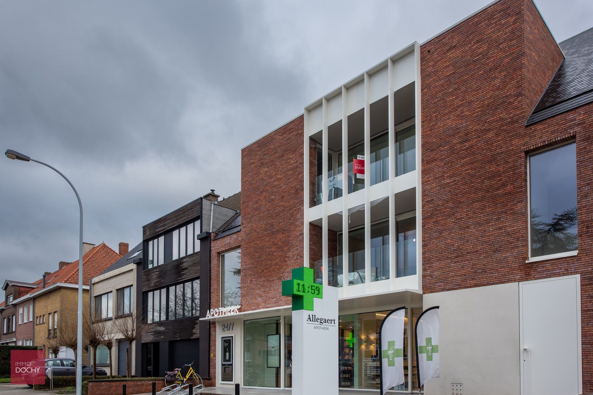 Instapklaar nieuwgebouwd 2-slaapkamer appartement (gelegen op de 1ste verdieping) | Burgemeester Gillonlaan foto {{pictureIndex}}