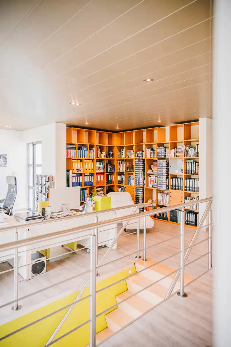 Stijlvolle, eigentijdse woning op een ruim perceel foto 23