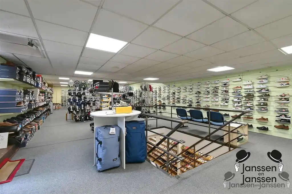 Polyvalente handelsruimte in centrum Hamme foto 16