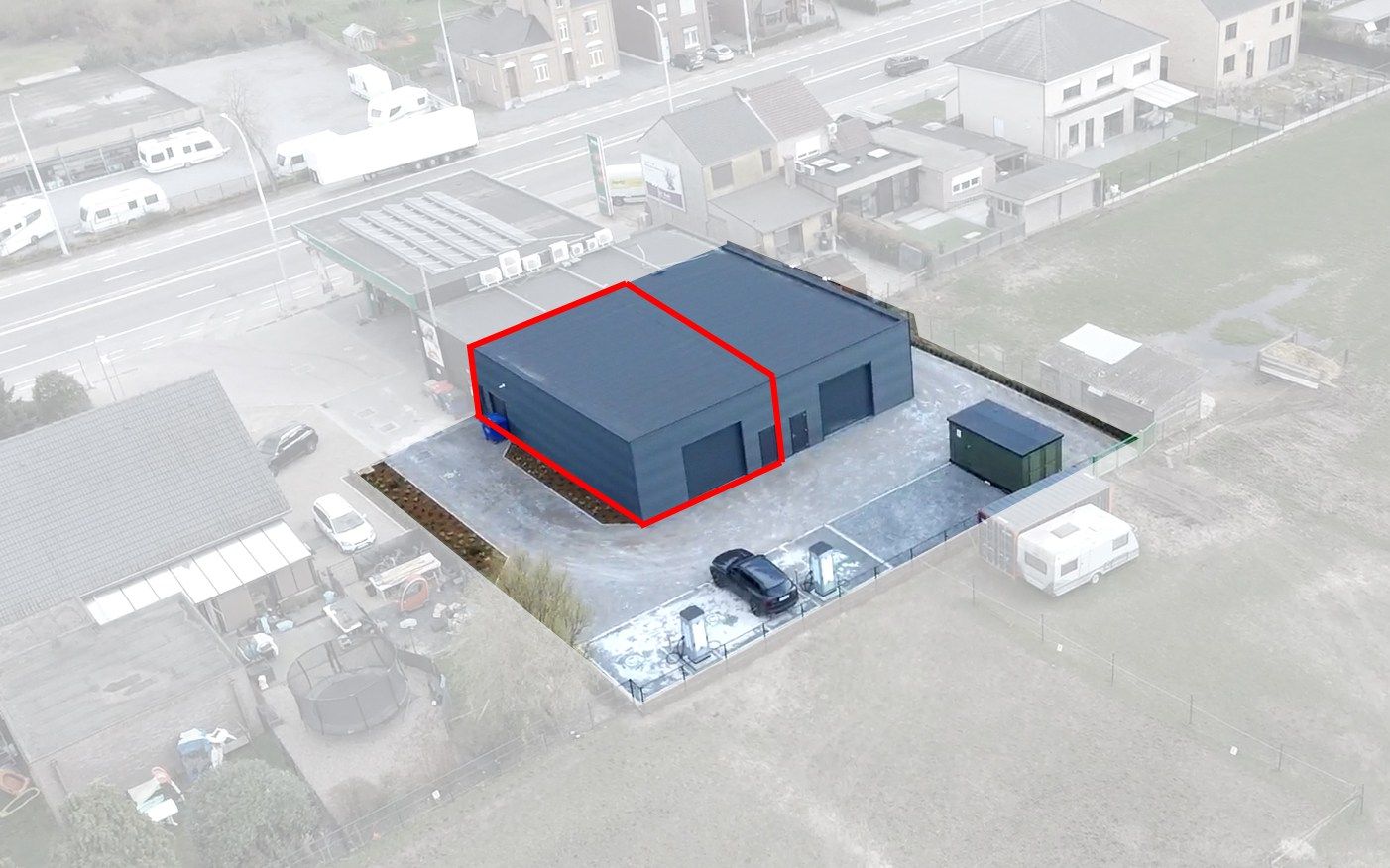 Vernieuwde instapklare loods van ca. 105m² op een vlot bereikbare locatie foto {{pictureIndex}}