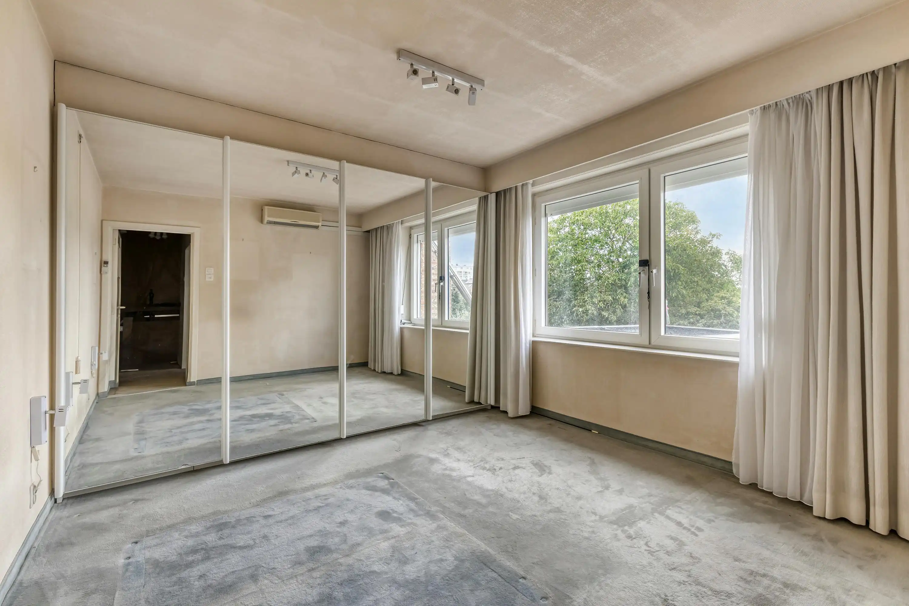 Halfopen bebouwing in St-Andries nabij Brugge centrum foto 10
