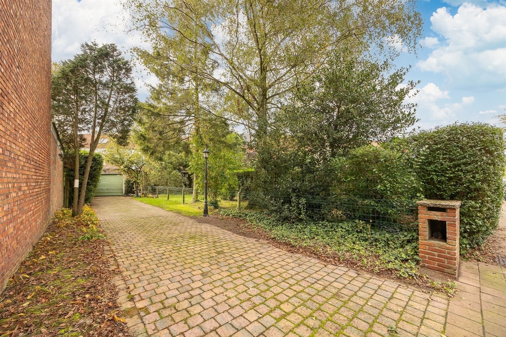 Nieuwbouw HOB in een rustige straat foto 9