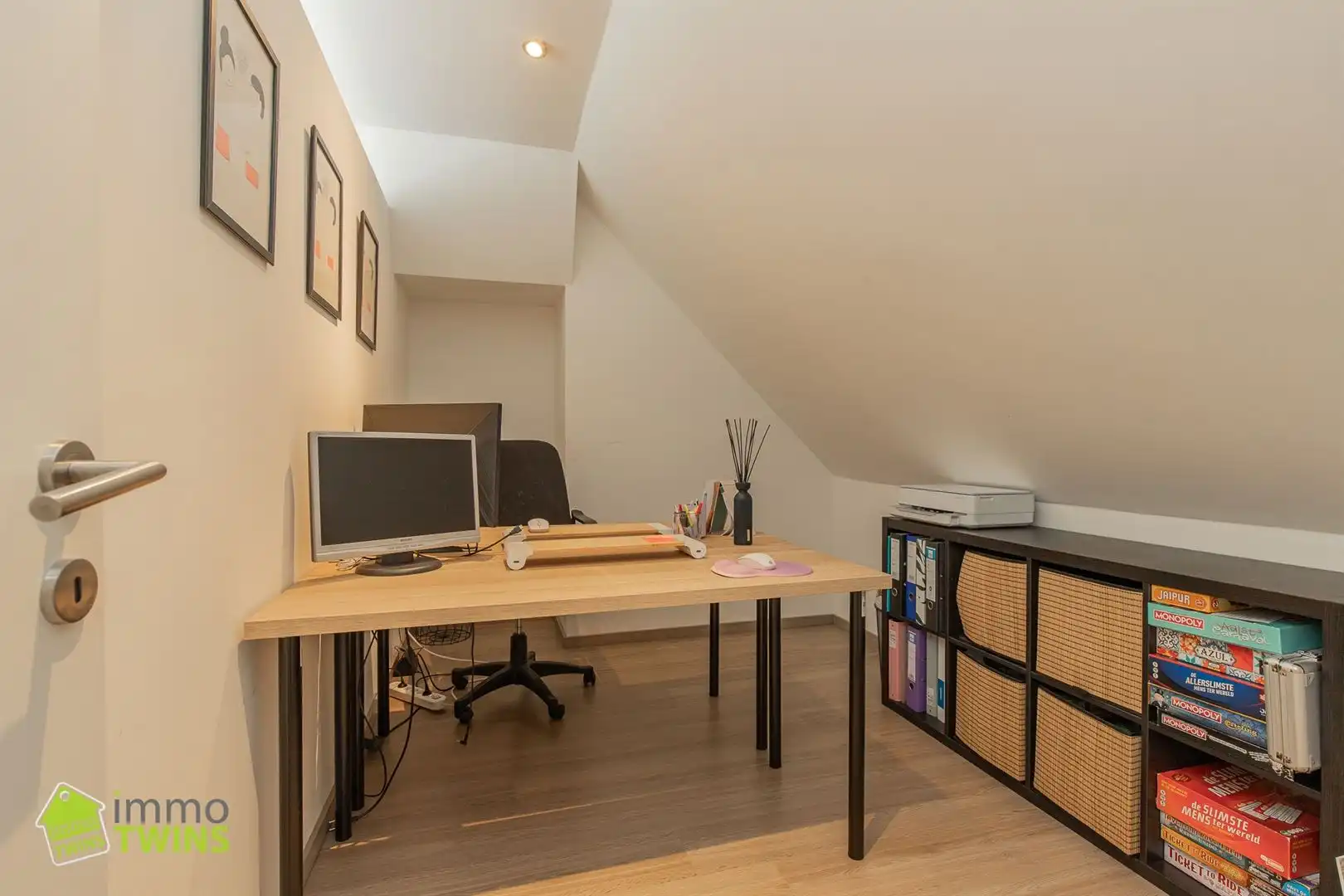 Ruim en stijlvol duplex appartement (155m²) met garage en staanplaats te Schoonaarde (Dendermonde). foto 21