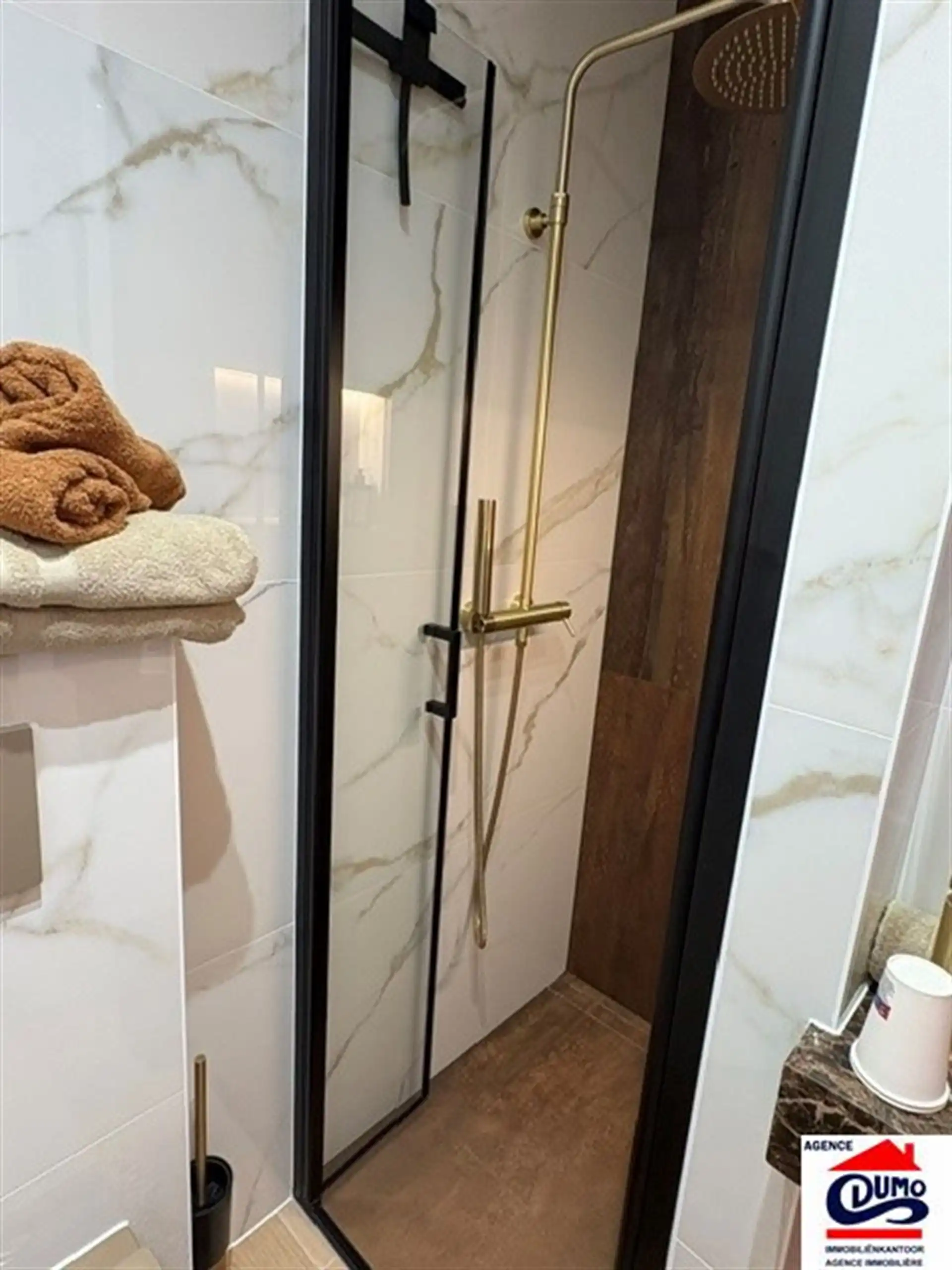 Compleet gerenoveerde studio met fantastisch zeezicht! foto 15