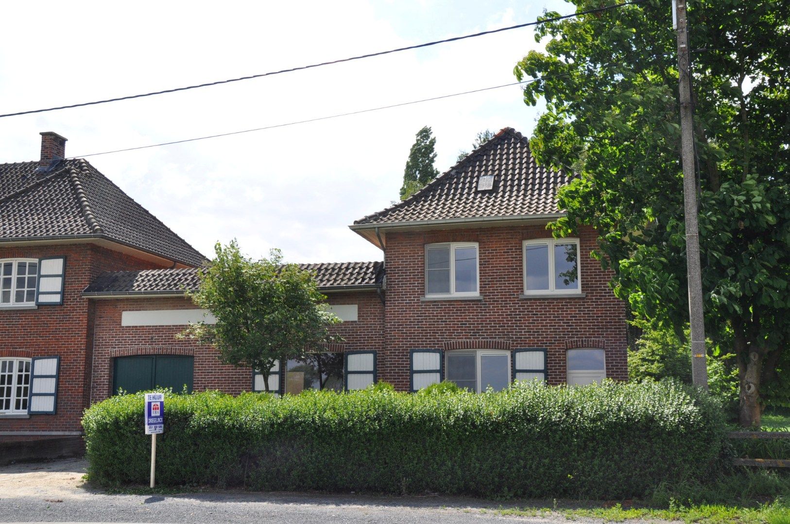 Woning met 3 slaapkamers en magazijn foto 2