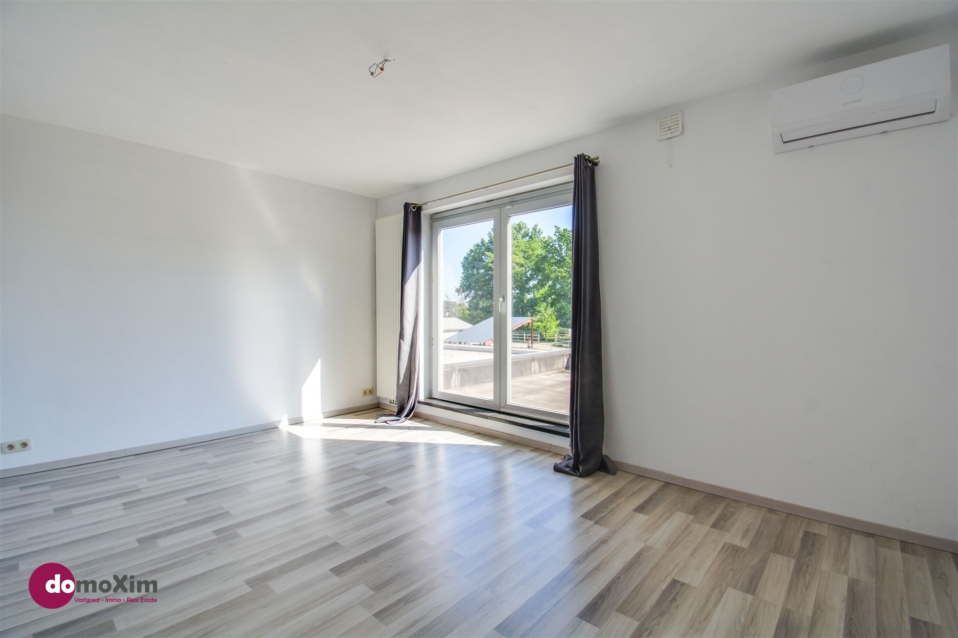 Centraal gelegen, ruime woning met tuin, garage én potentieel foto 10