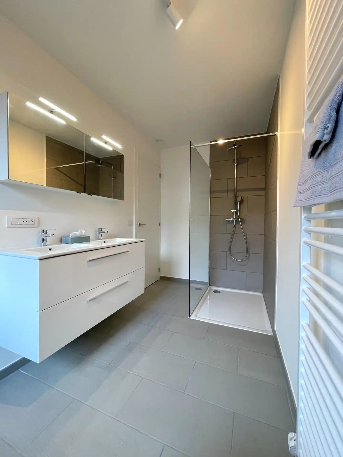ENERGIEZUINIGE WONING | 3 SLAAPKAMERS | TUIN | PARKING foto 19