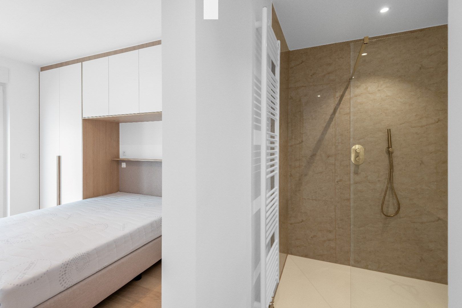 Zeer zonnige penthouse met open zicht vlakbij de Dumortierlaan. foto 11