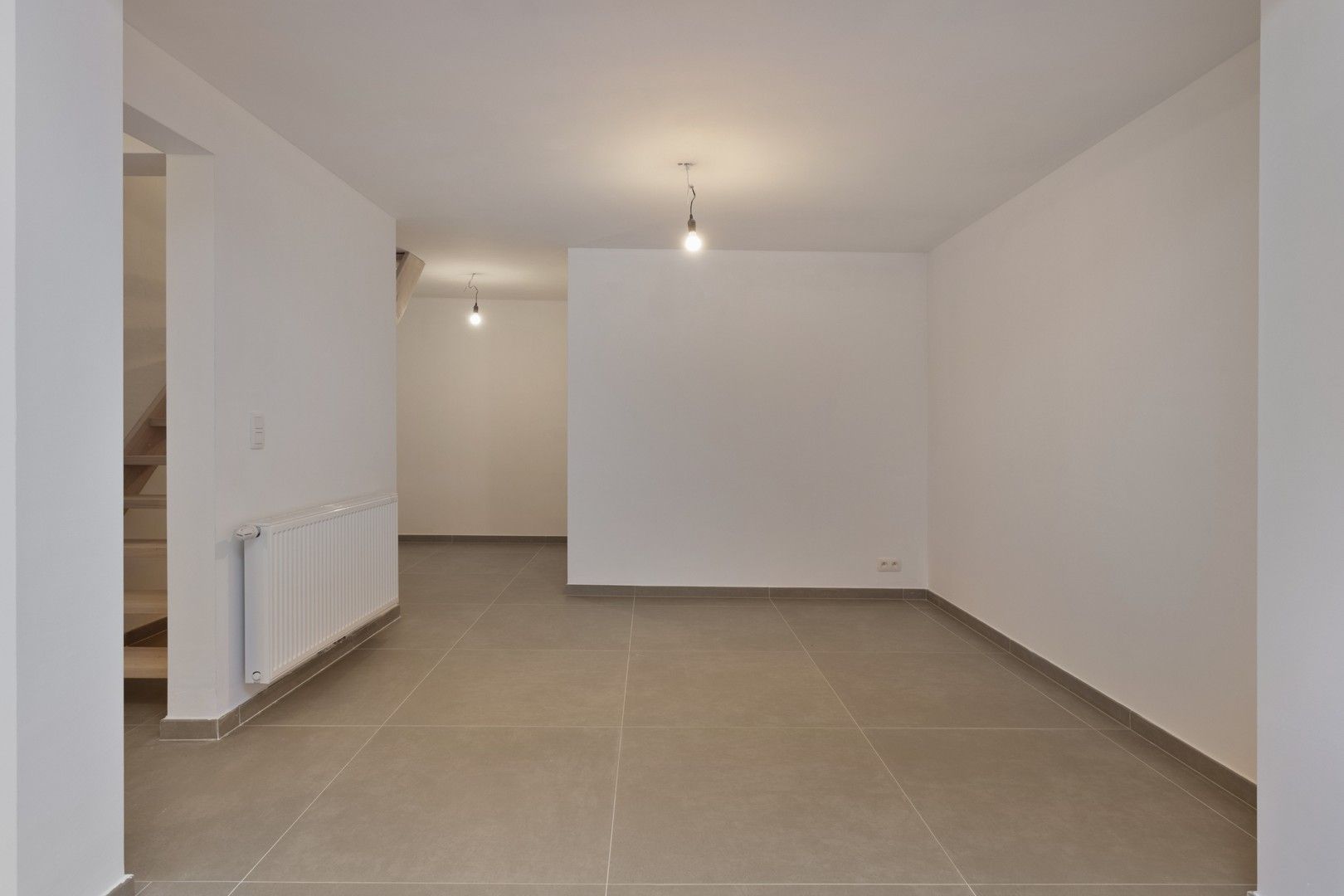 Recent gerenoveerde woning met groen zicht in Ruiselede foto 13