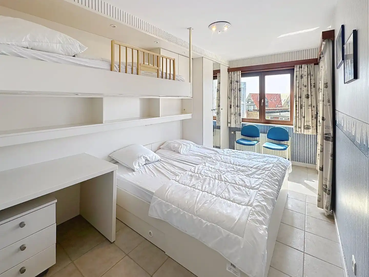Appartement te koop met frontaal zeezicht op de Zeedijk foto 9