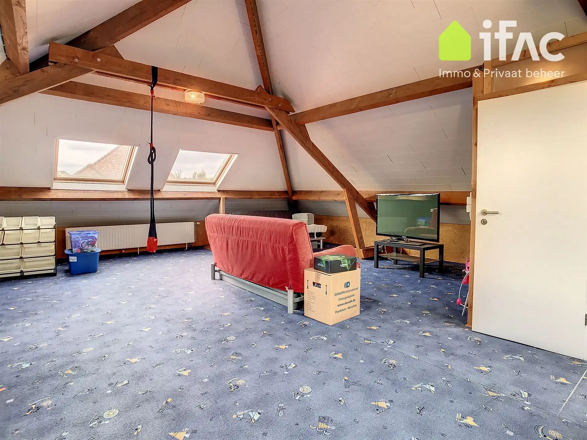 Uitstekend gelegen villa met 5 slaapkamers en prachtige tuin foto 28