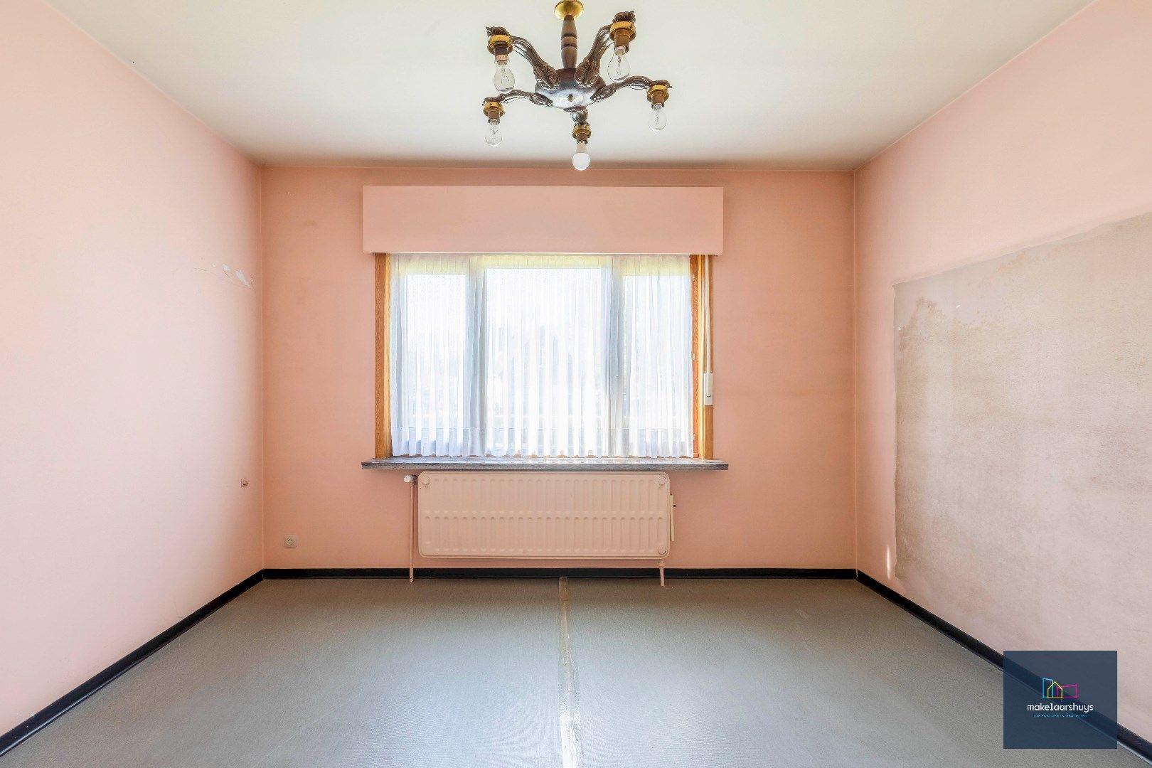 Ruime te renoveren open bebouwing te Heusden foto 13