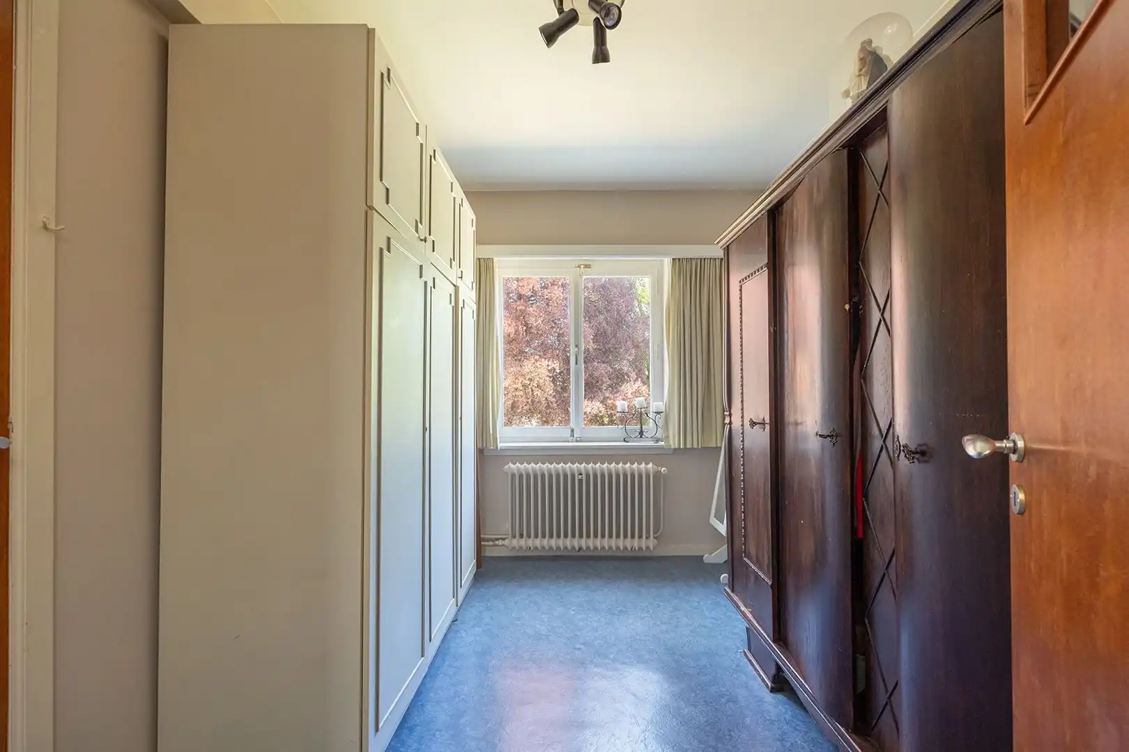Ruime te renoveren woning met tuin in dorpscentrum foto 16