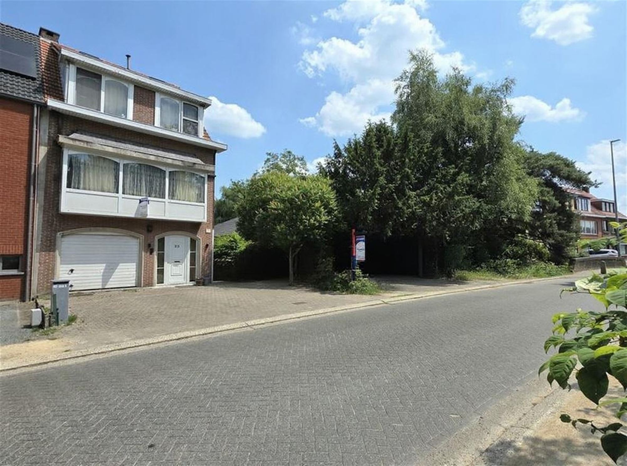 Enorme gezinswoning op 463 m² met 4 à 5 slpks en 2 badk. foto 2