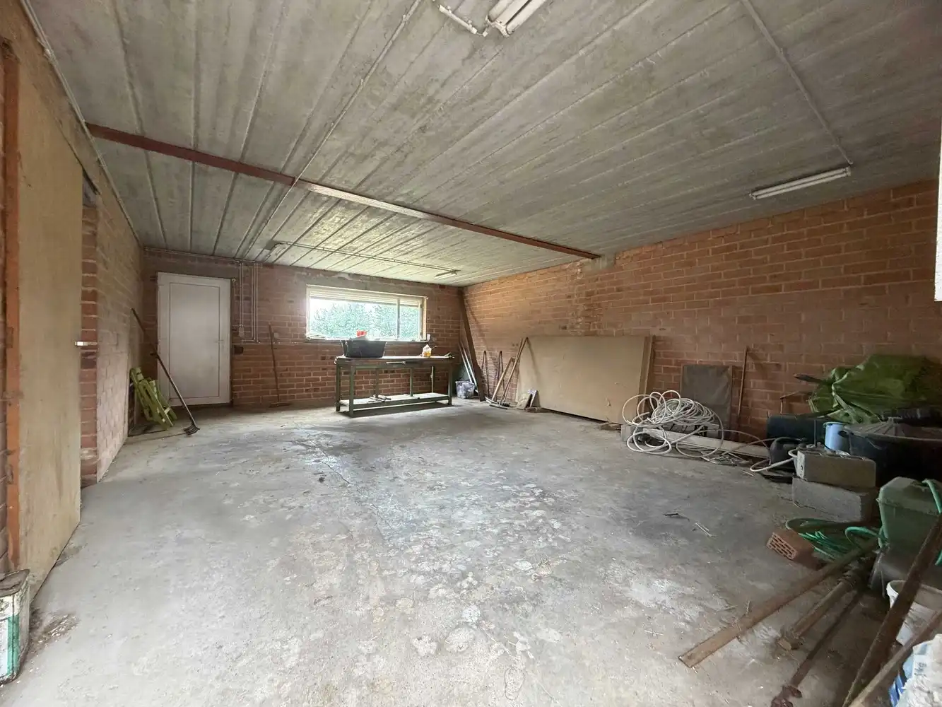 Landelijk gelegen, verrassend ruime woning foto 11