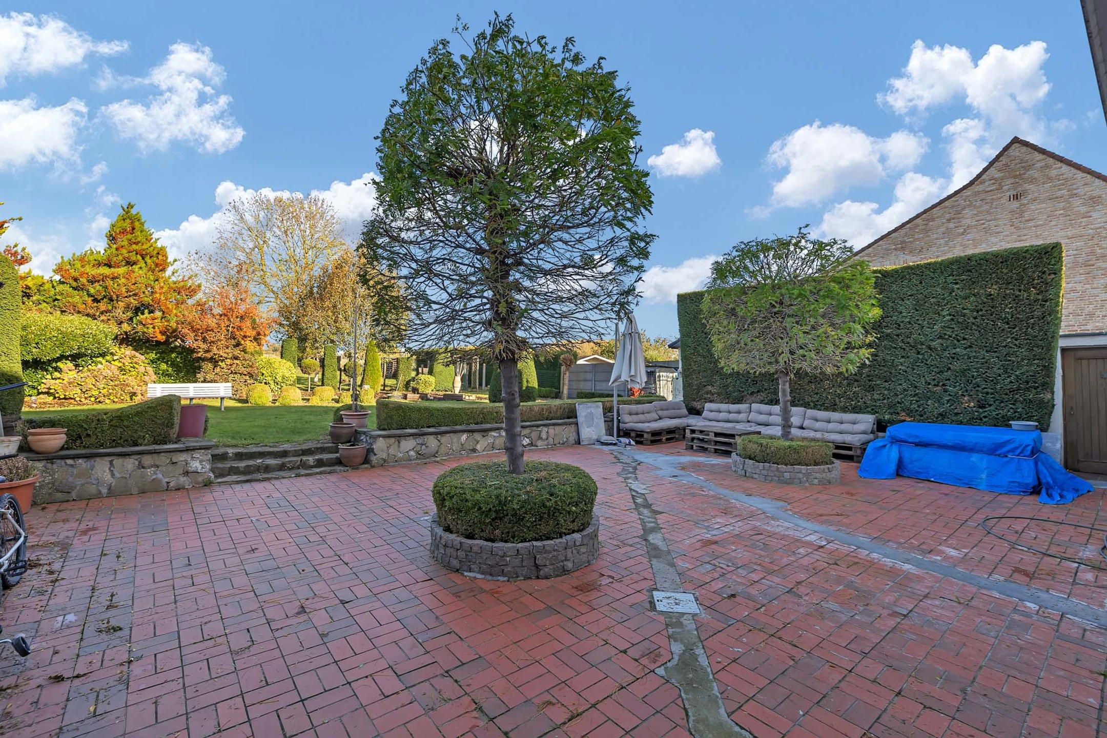 Instapklare woning met ruime tuin en garage foto 26