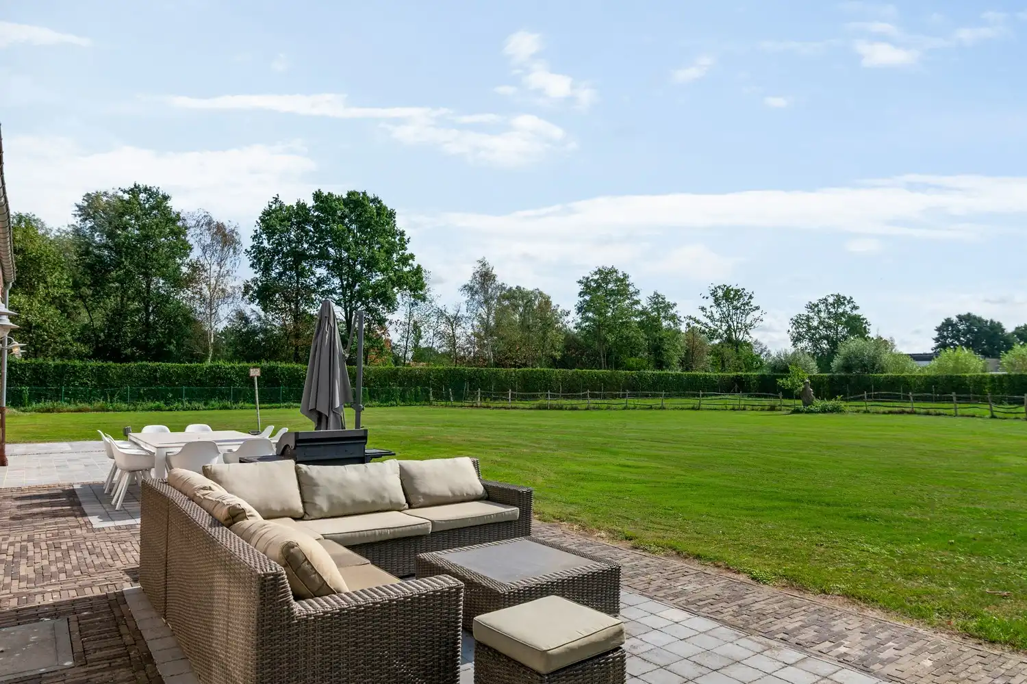 Gerenoveerde villa met bijgebouw en vijver op een perceel van 1,8 ha te Putte foto 18