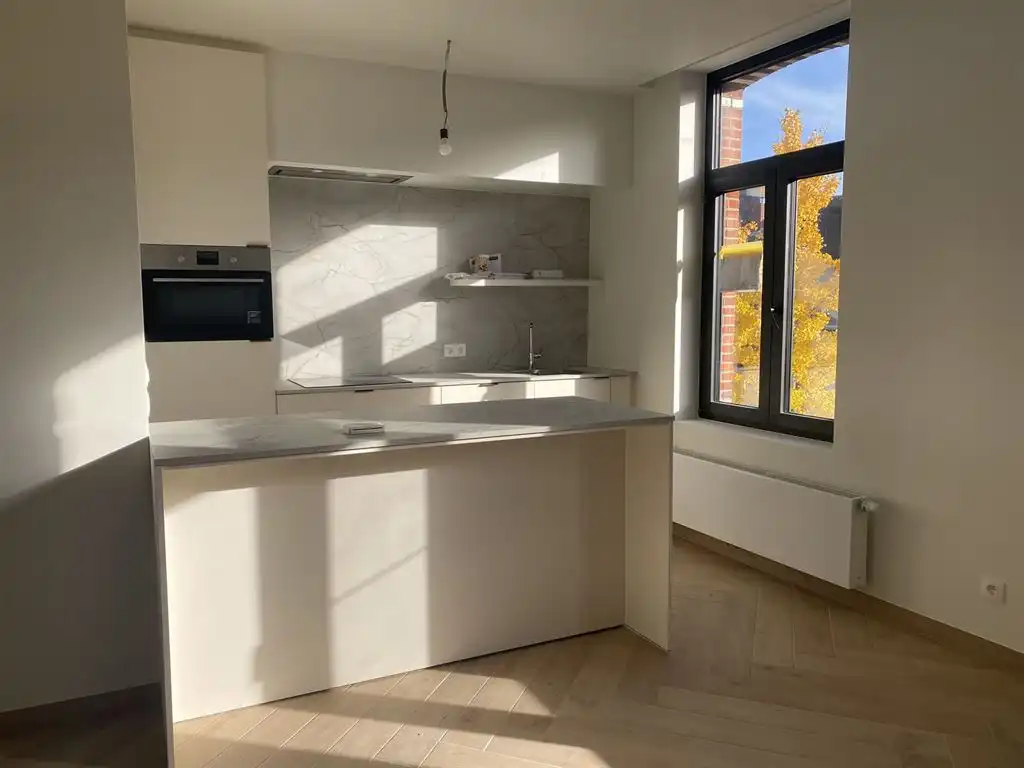Duplex appartement in het centrum van 's-Gravenwezel foto 9