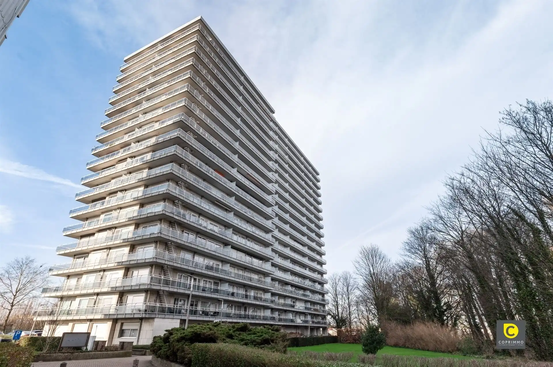 Kwalitatief gerenoveerd appartement met terras foto 12