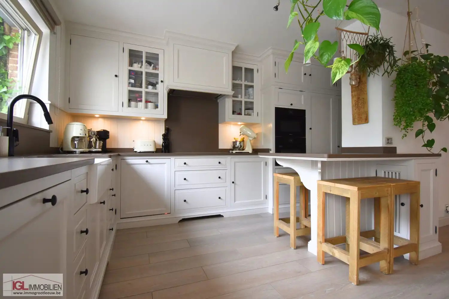 Ruime en energiezuinige woning met 3 slaapkamers in het hart van Vlezenbeek foto 4