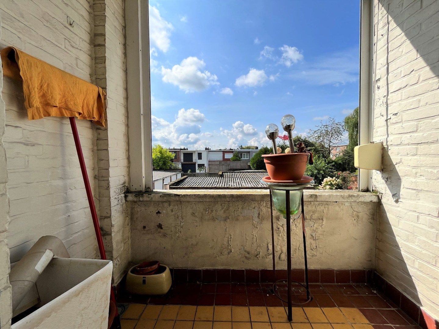 1 slpk appartement met balkon en garage foto 12