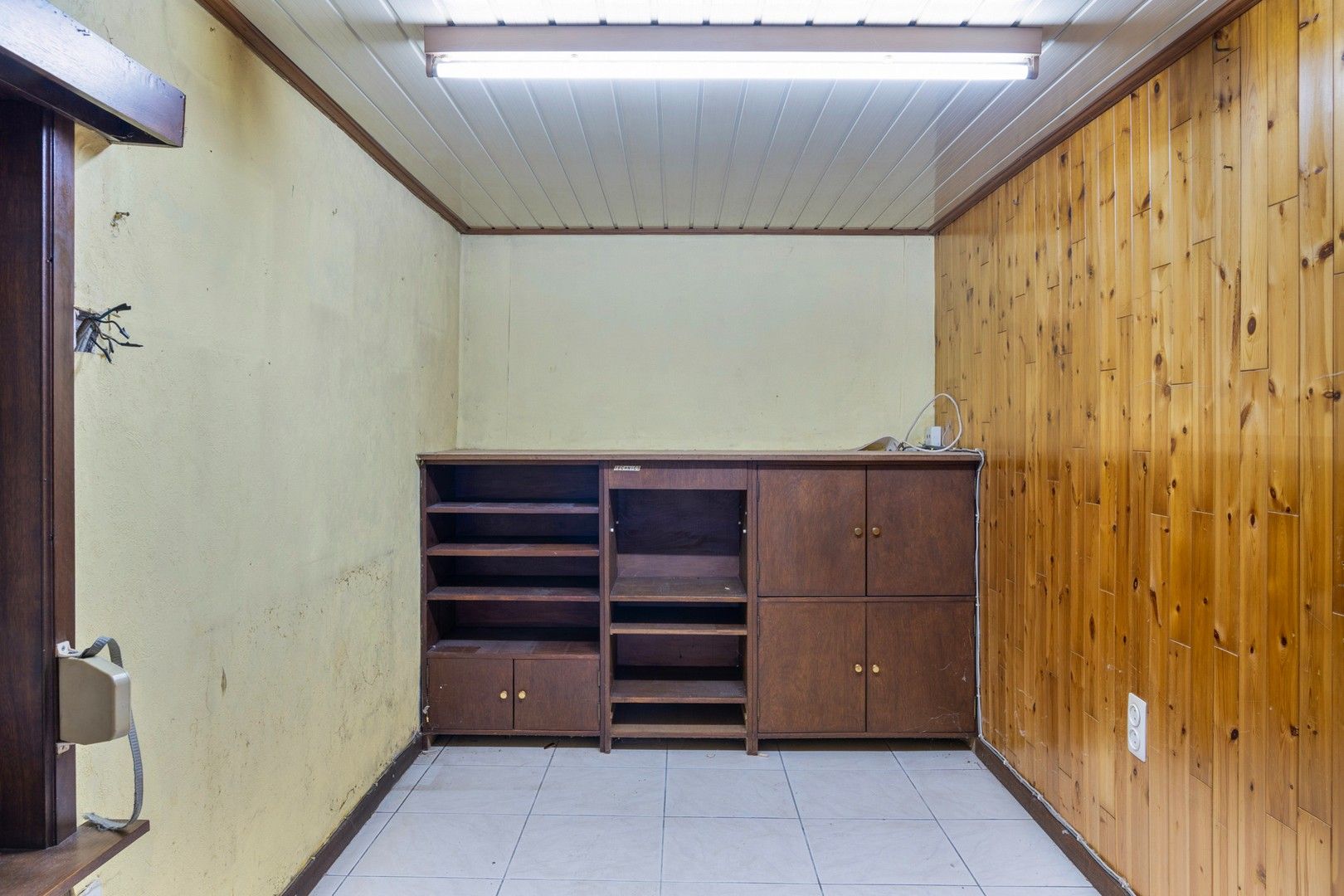 HEEL RUSTIG GELEGEN - TE RENOVEREN - WOONHUIS MET 4 SLPK, TUIN EN TUINBERGING foto 16