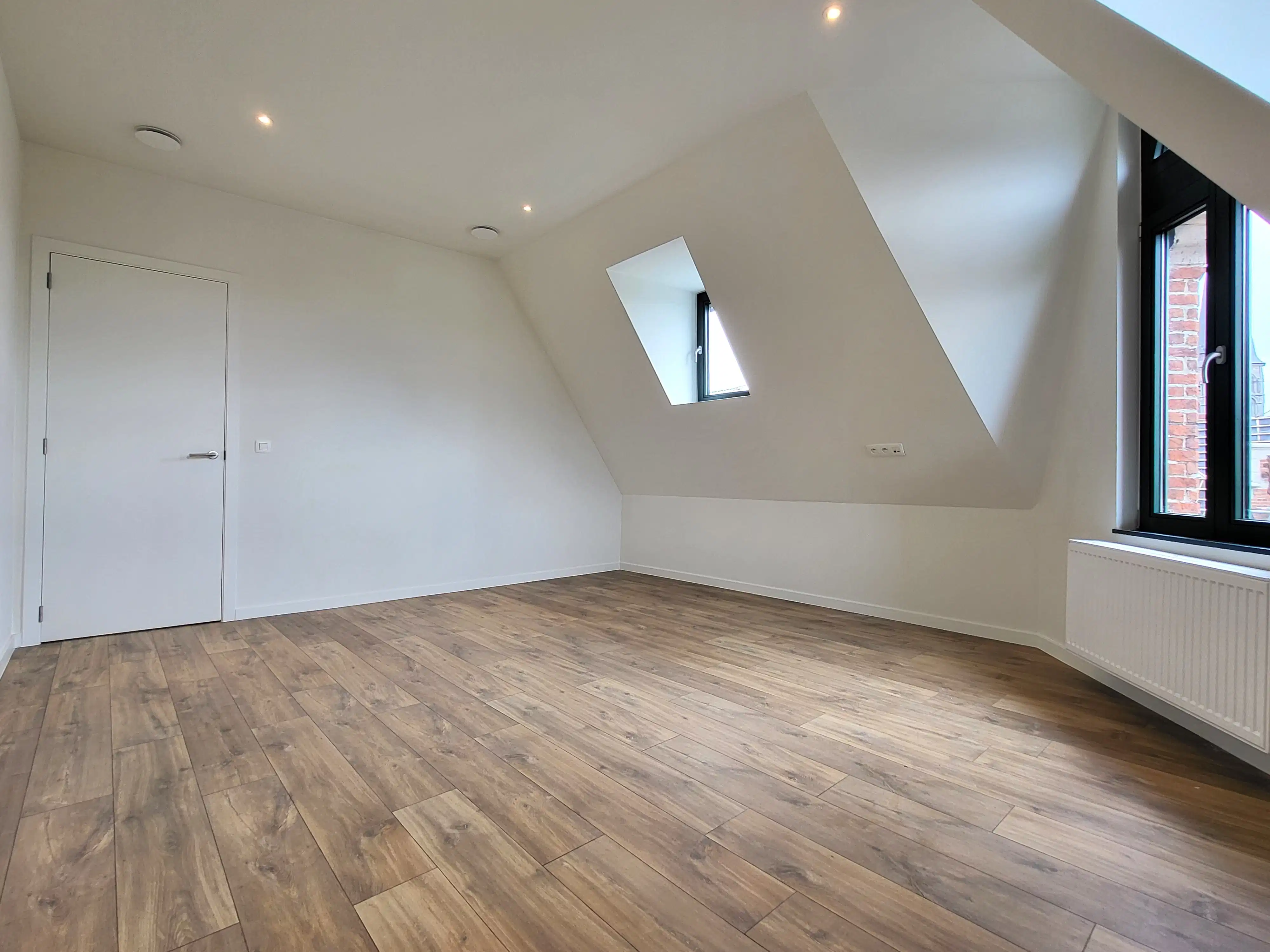 Volledig gerenoveerd appartement met 2 slaapkamers in het hart van Gent.  foto 26
