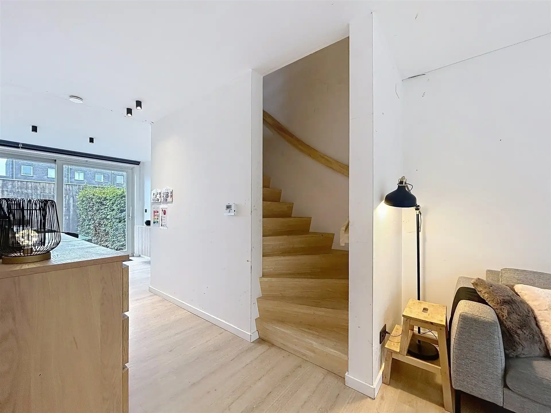 Recente woning met 4 slk en autostaanplaats op toplocatie foto 9