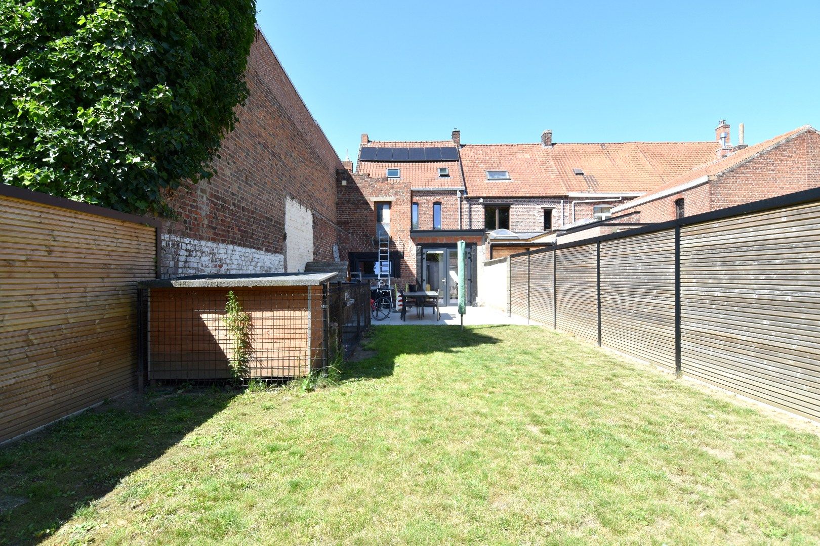 Hippe instapklare rijwoning met 3 slaapkamers en zonnige tuin te koop in Aalbeke foto 18