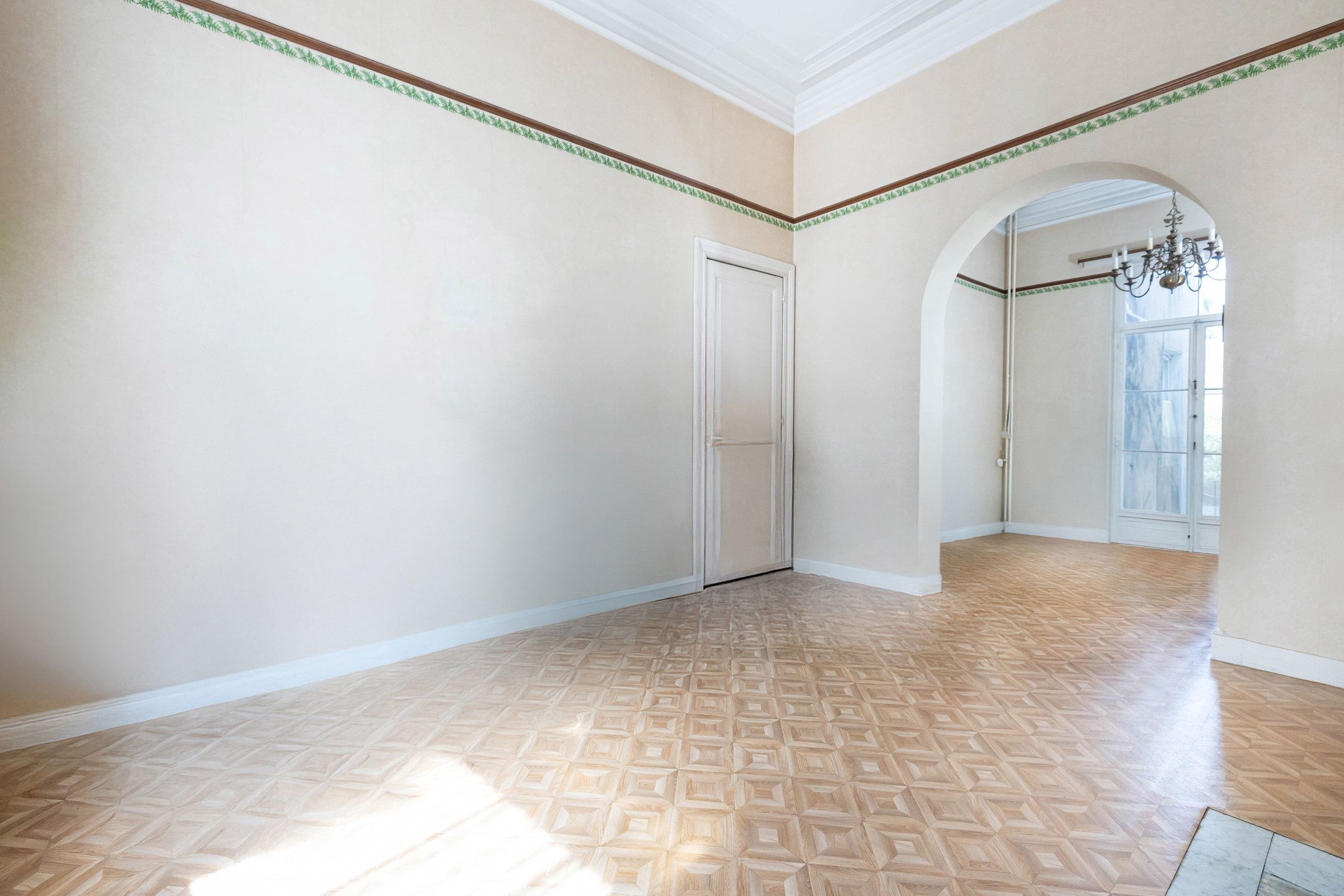 Huis met 4 slaapkamers van ± 170 m² te renoveren met tuin foto 2