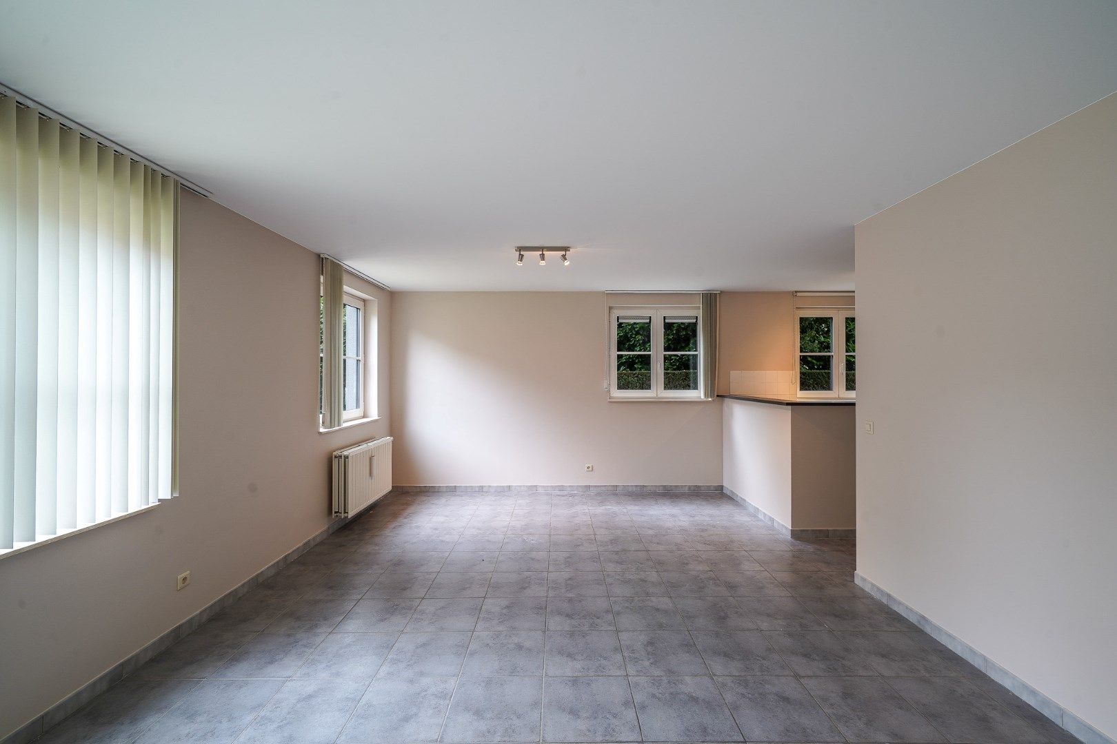 Instapklaar gelijkvloers appartement in centrum Oudenburg foto 3