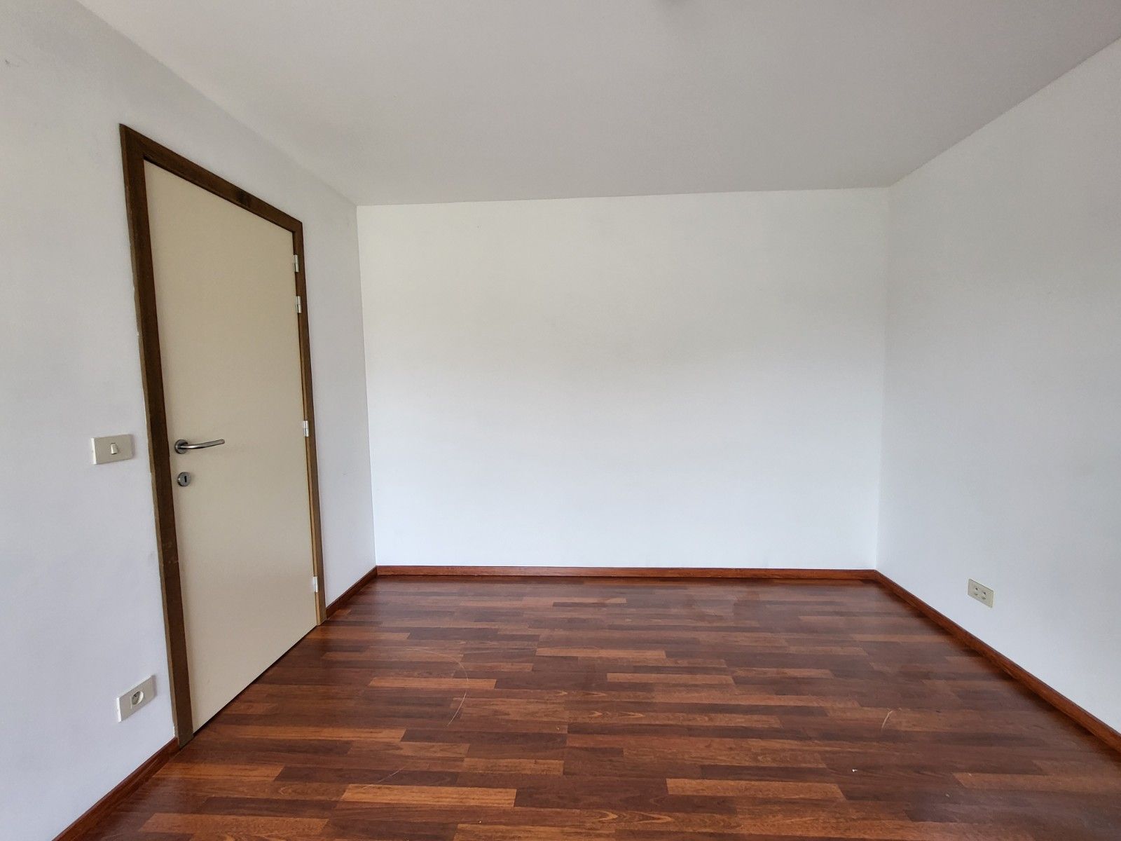 Triplexwoning gelegen nabij het park van Poeke foto 10