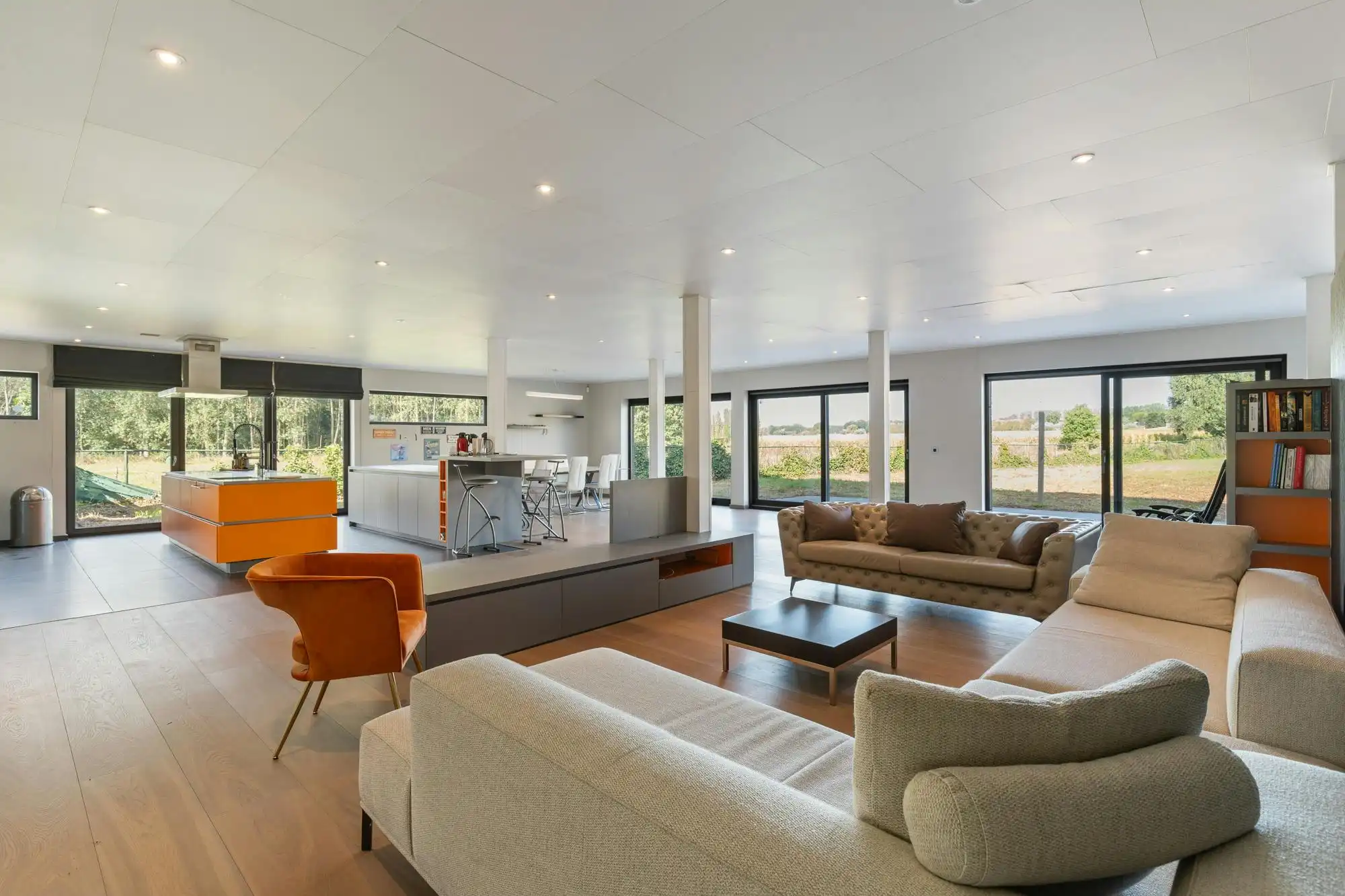 Ruime villa met tuin & 2 garages, ideaal als kangoeroewoning foto 8