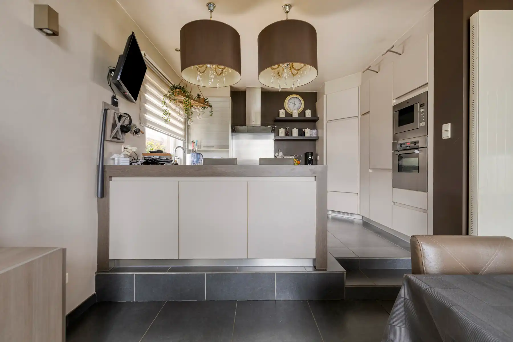 Huis met opslag, ruime tuin en mog. tot kangeroe/zorgwoning foto 7