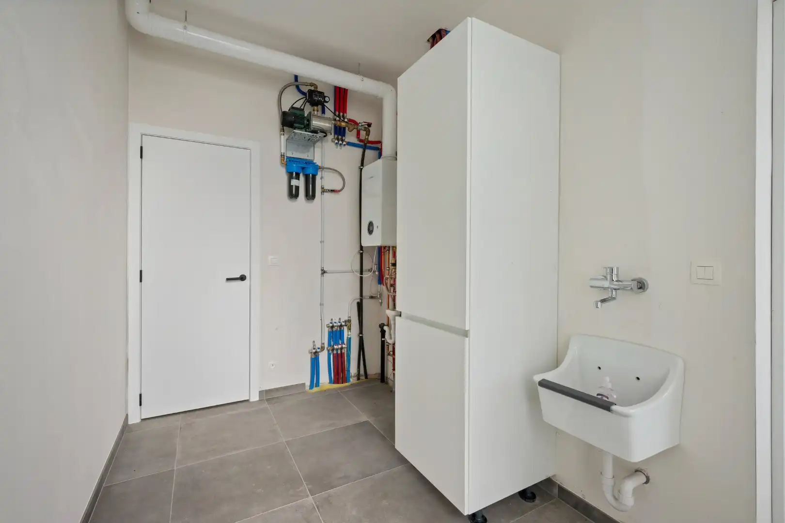 GERENOVEERDE WONING MET 3 SLPKS EN TUIN foto 14