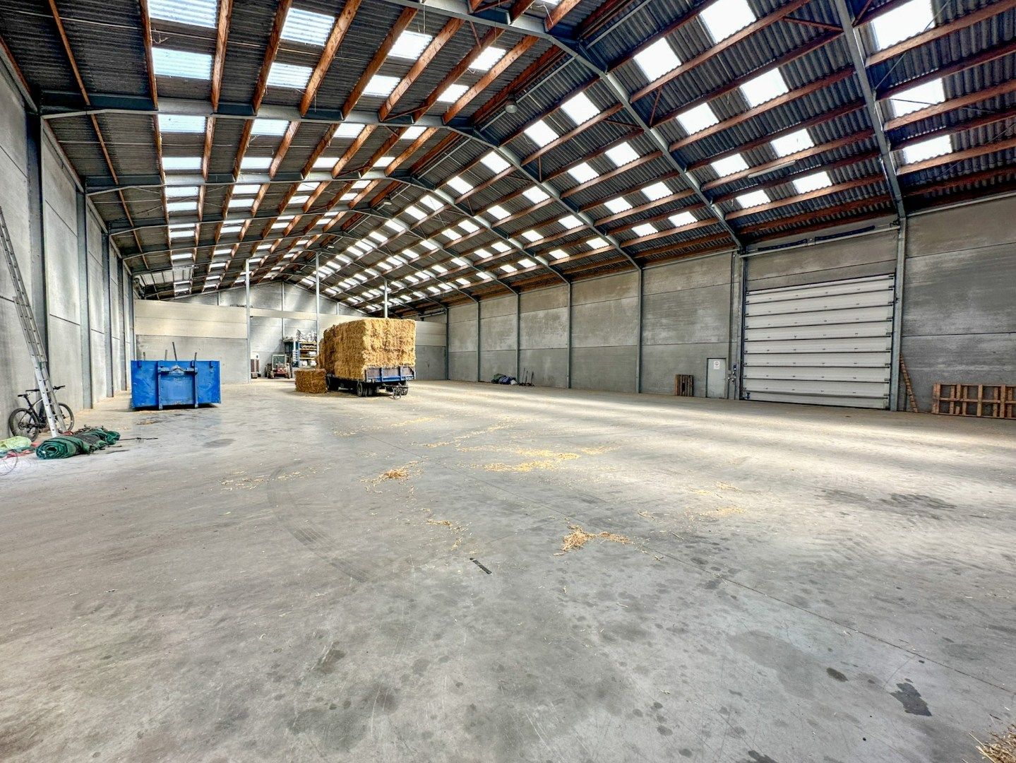 Opslagruimte/loods (1080 m²), Ichtegem foto 6