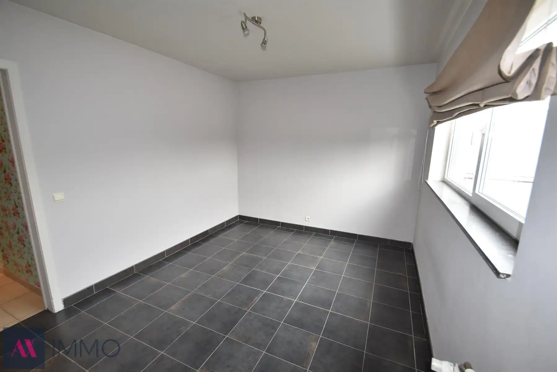 Centraal gelegen 1-slpk-apt met groot terras van 20 m², lift, vrij vanaf 01/12 foto 6