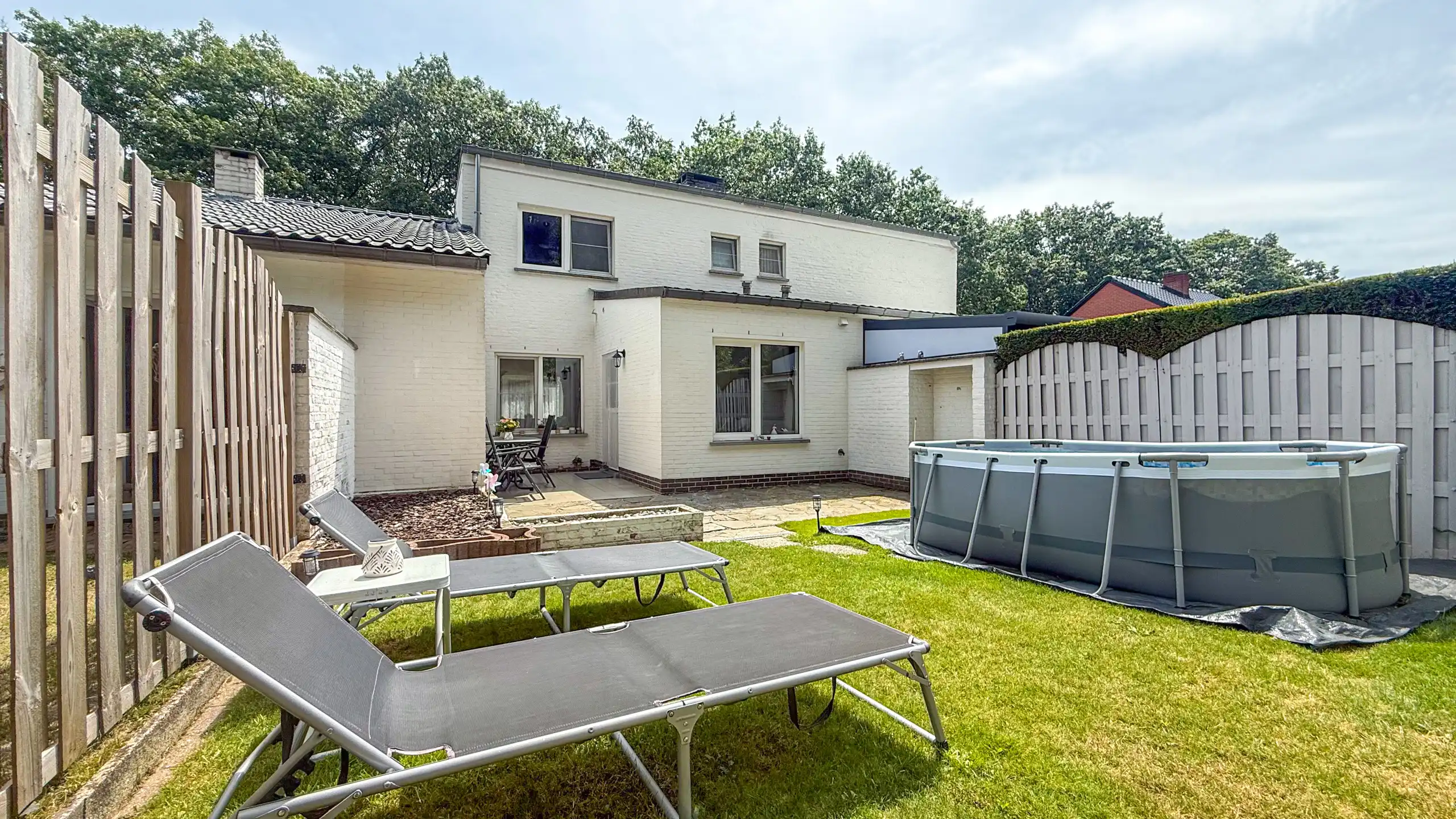 Gezellige instapklare starterswoning met 2 slpks en garage! foto 32