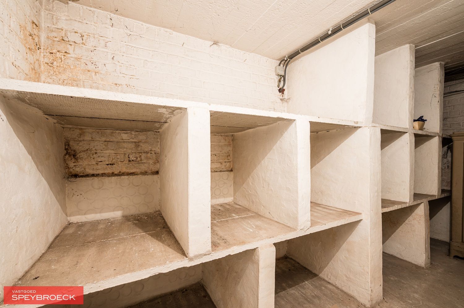 TE KOOP IN ASTENE foto 15