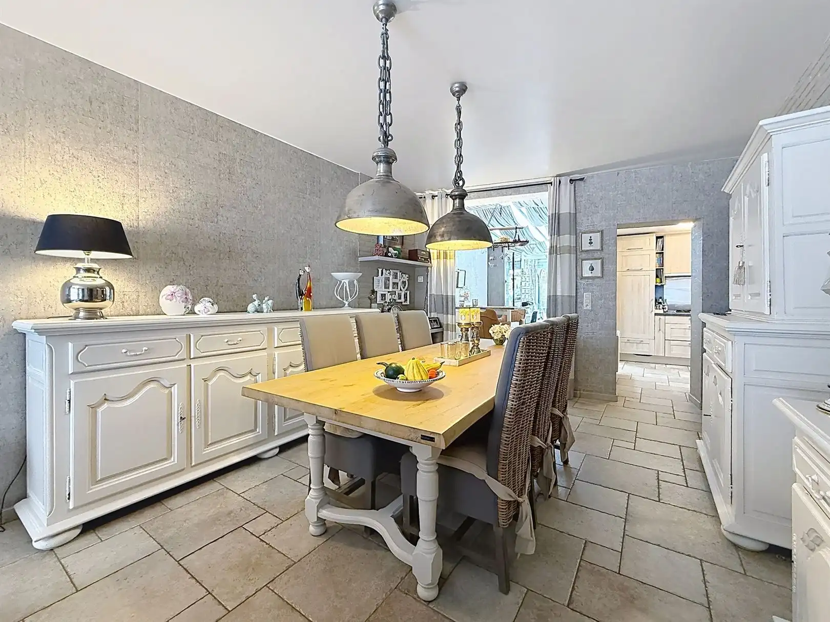 Instapklare stadswoning, tuin, 2 garages, 3a 17ca foto 10