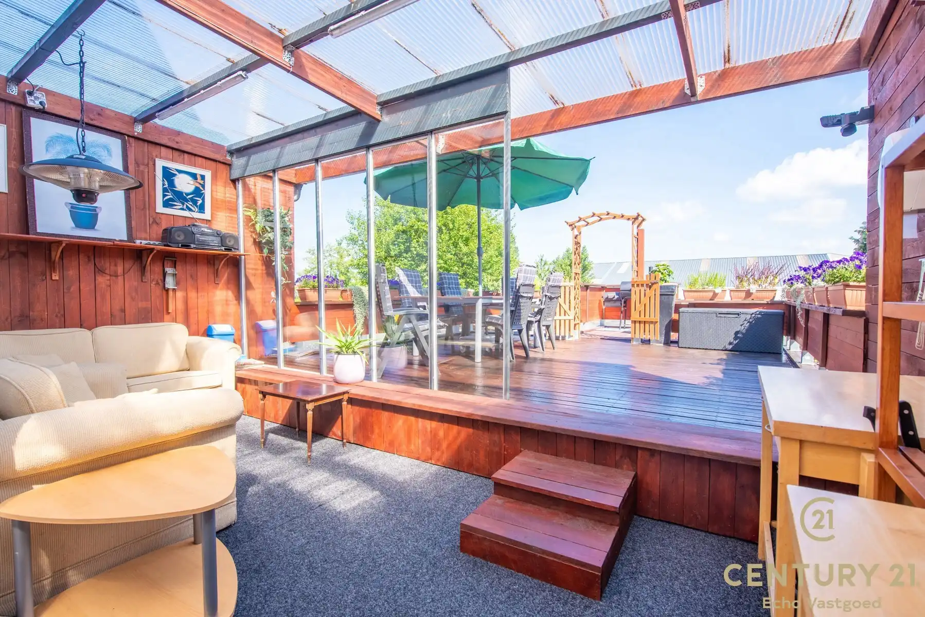 Ruim, startklaar handelspand met woonst op toplocatie foto 23