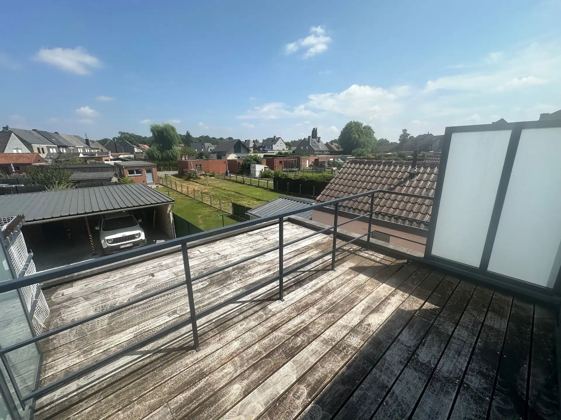 Rustig gelegen duplex appartement met carport foto 5