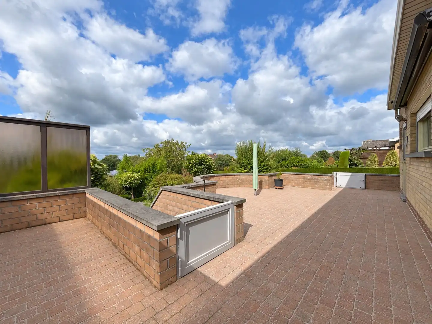 Passendale – Halfopen woning met ruime oprit, tuin en garage foto 16