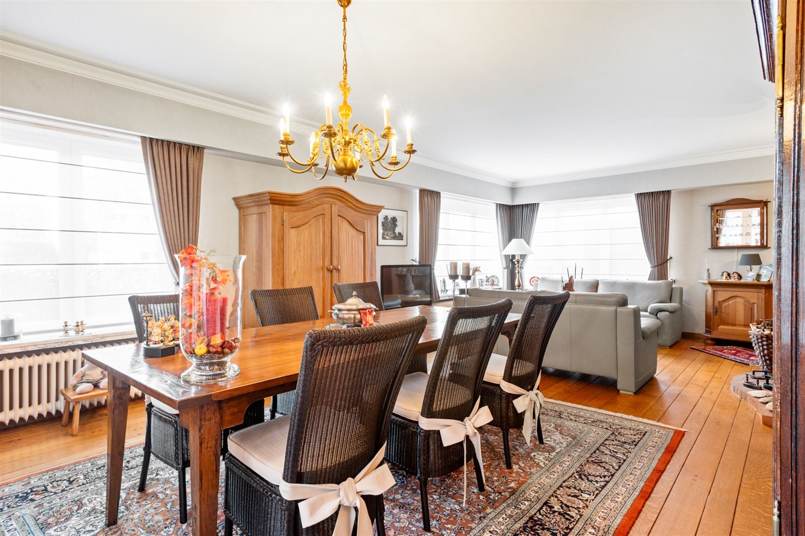 Prima onderhouden woning met 4 slaapkamers en prachtige tuin. foto 8