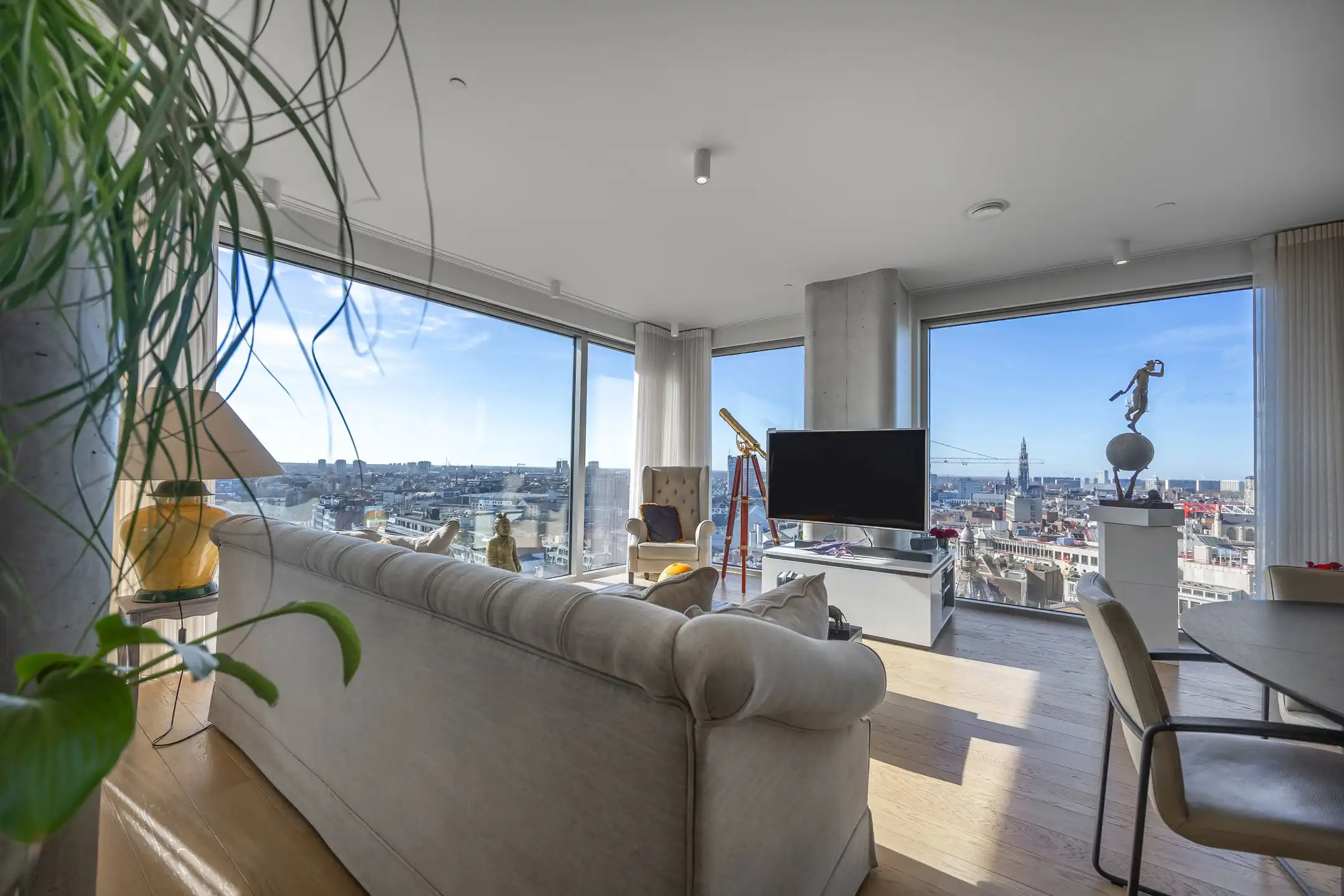 Uitzonderlijke appartement met een panoramisch uitzicht foto 2