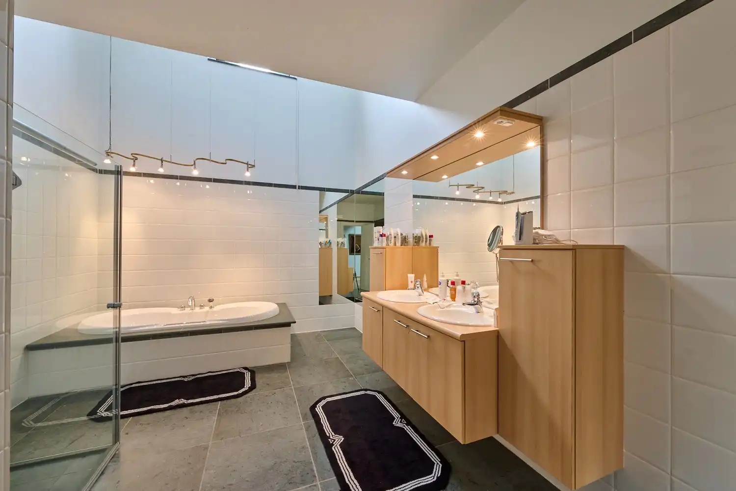 Stijlvolle villa in bosrijke omgeving met luxe afwerking te Eksel foto 25