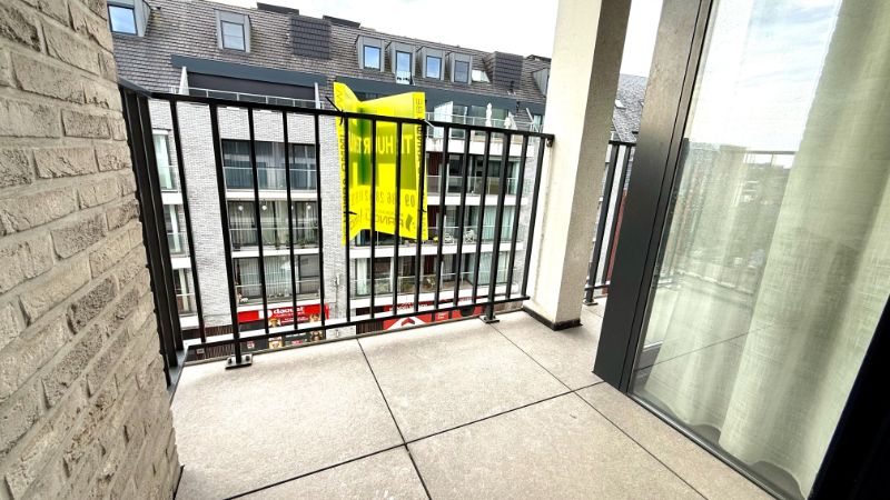 Centraal gelegen, modern appartement met 2 slaapkamers en terras foto 13