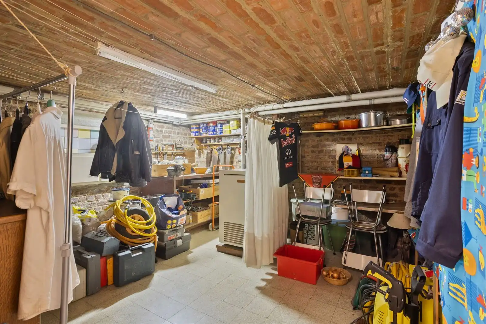 Te renoveren woning met 3 slaapkamers, zolder en veel potentieel op topligging in Halle foto 19