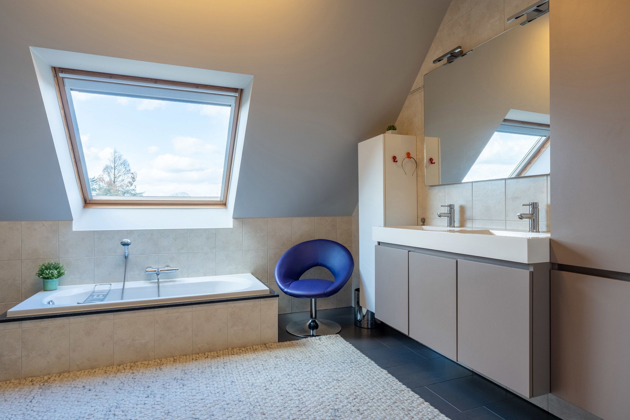 Luxe dakappartement met ruim terras en dubbele garagebox. foto 26