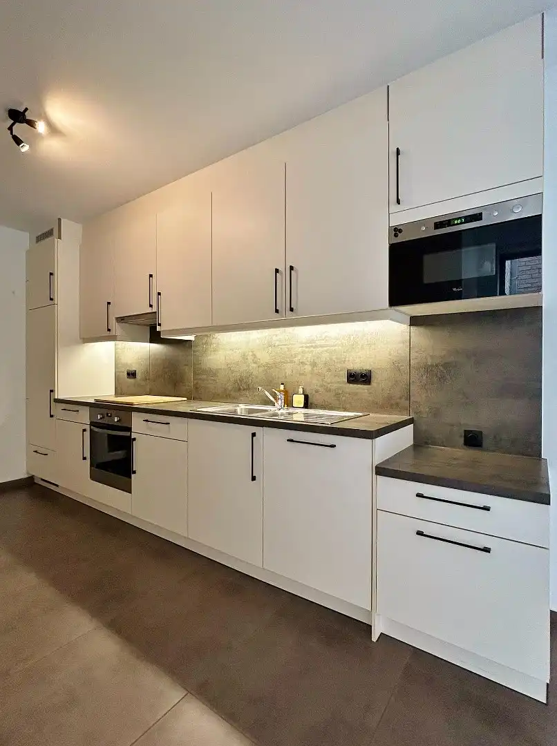 Gelijkvloers appartement met tuin in het centrum van Poperinge foto 5
